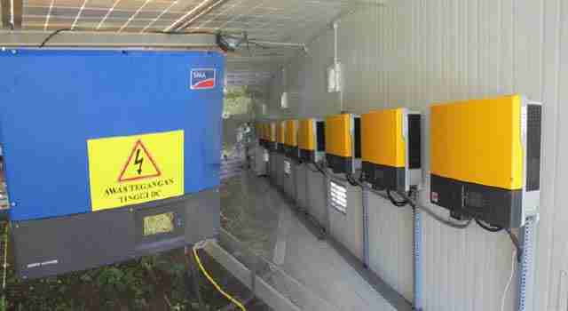 lokasi memasang inverter jaringan