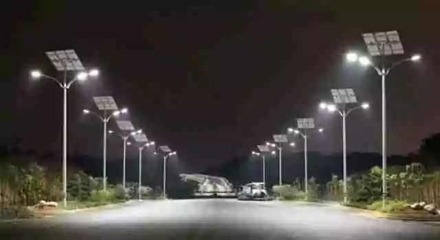 lampu penerangan jalan tenaga surya